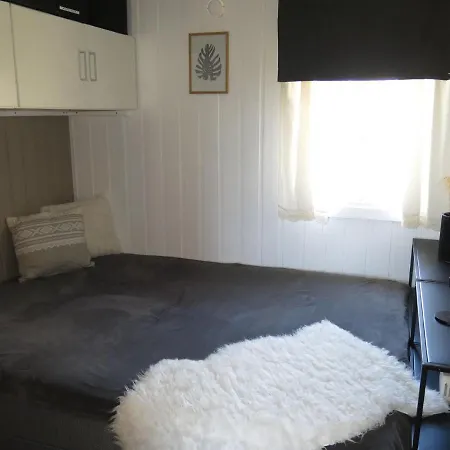 Utsikt By Interhome בית נופש *